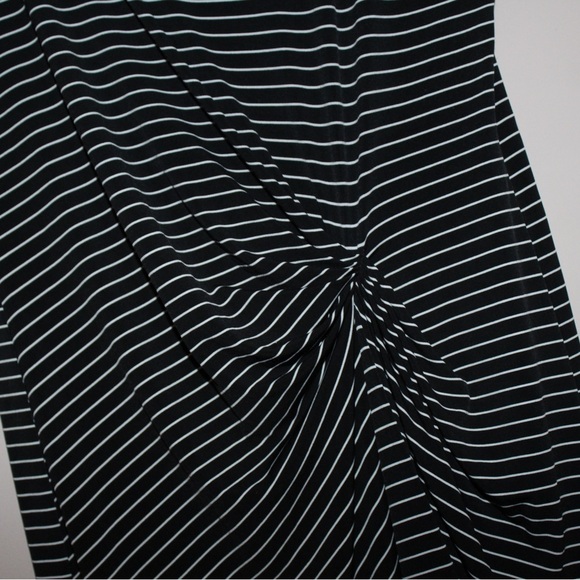 Kenneth Cole Reaction Black & White Striped Dress Women’s Medium Summer Dress - Picture 3 of 5